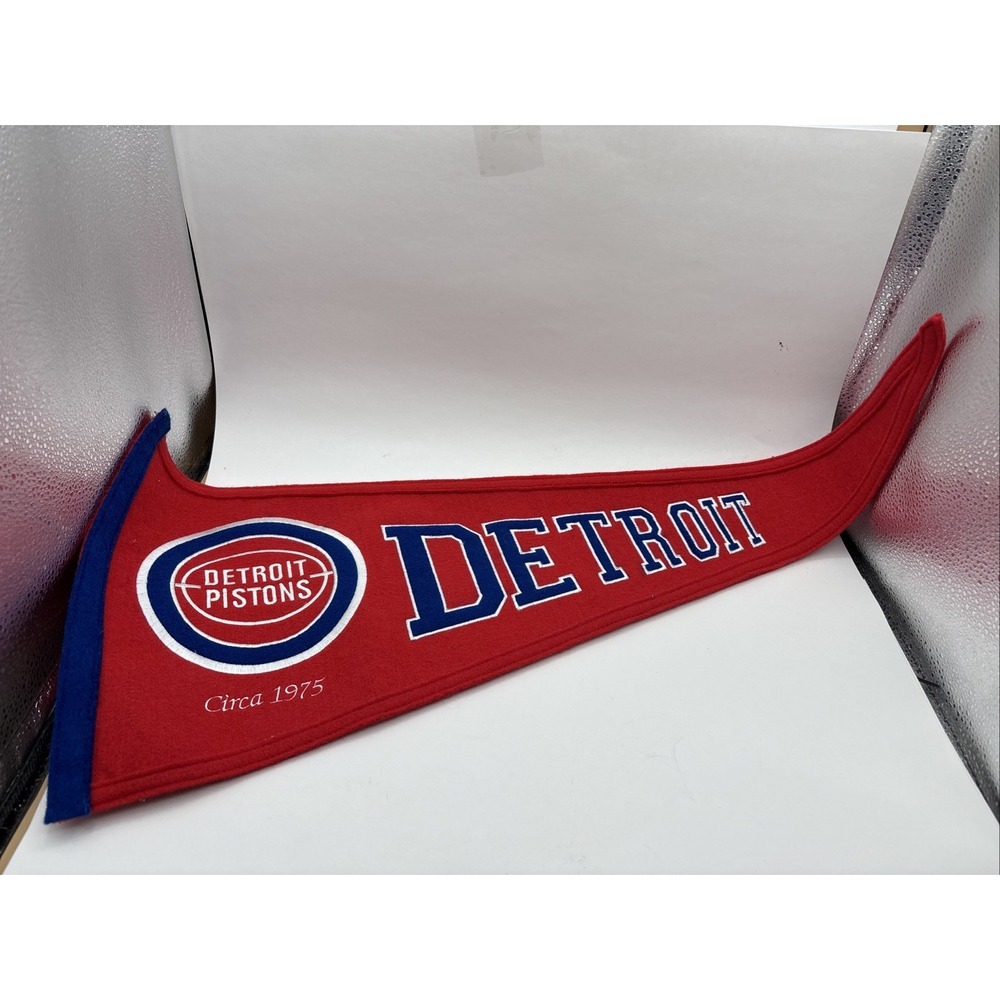 Detroit Pistons Retro Logo Winning Streak NBA Wool Blend Full Size Pennant